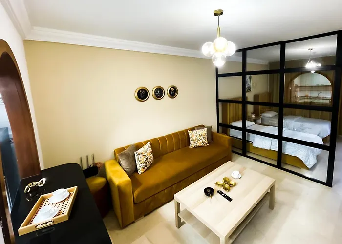 Cozy And Fully Equipped Apartment For Comfort And Luxury, Near The Train Station And Facing Hilton Air Conditioner