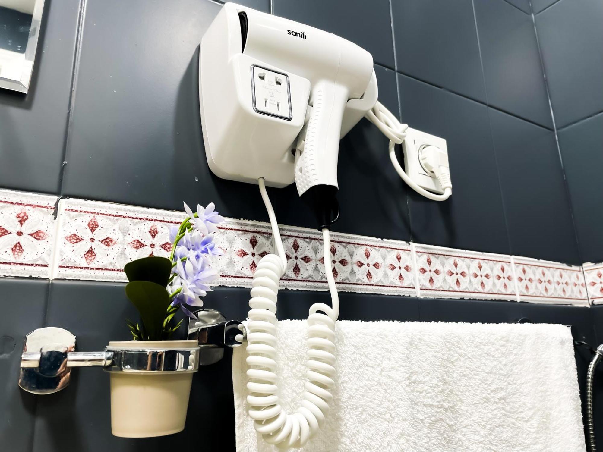 Cozy And Fully Equipped For Comfort And Luxury, Near The Train Station And Facing Hilton Air Conditioner Tanger